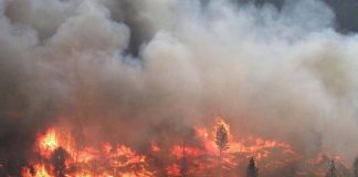 B.C. evacuation order rescinded but district says wildfire remains ‘volatile’