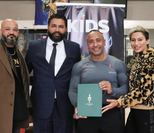 Kal Dosanjh receives Queen Elizabeth II Platinum Jubilee Medal