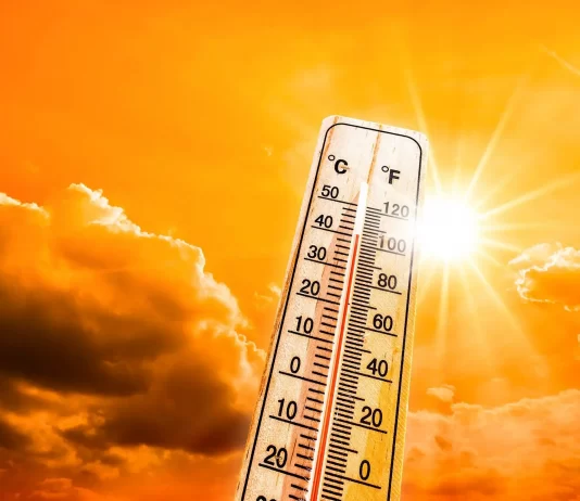 Heat warnings in place in six provinces, Ontario town faces tornado warning