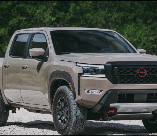 2023 Nissan Frontier Crew Cab Pro-4X: All work, All play!