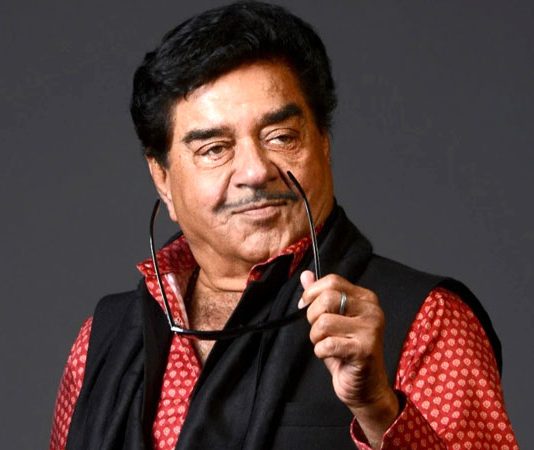 Shatrughan Sinha hospitalised due to viral fever at Kokilaben Hospital
